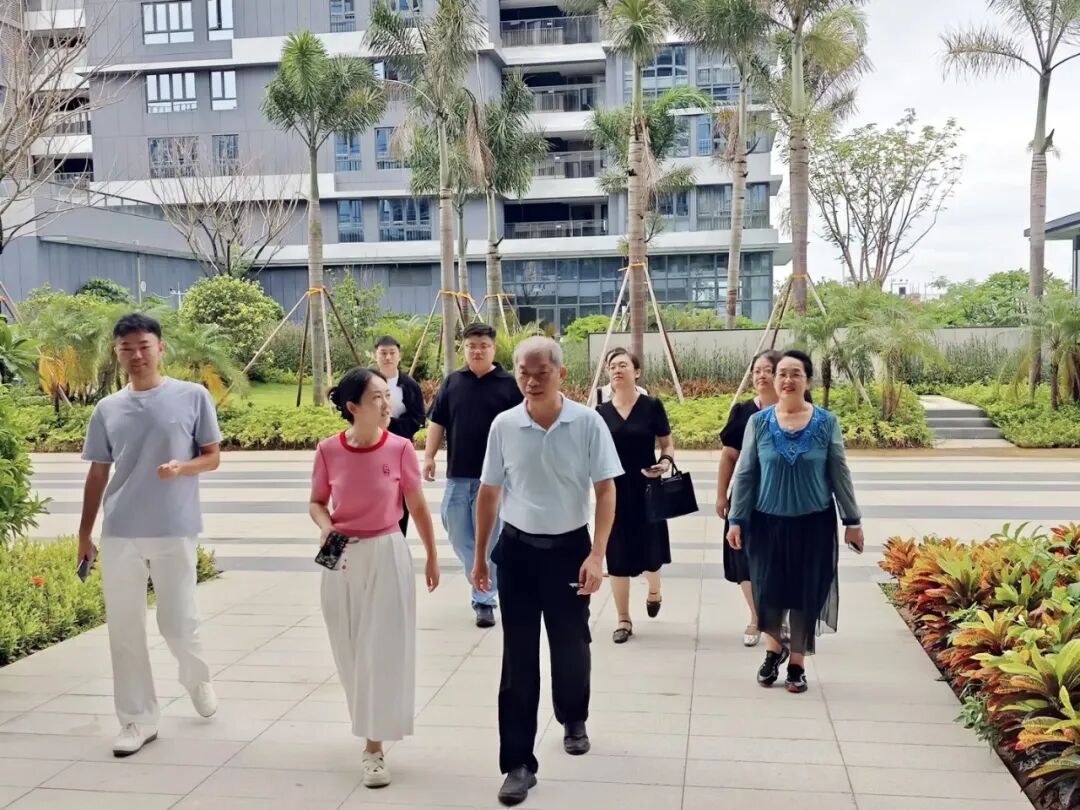 海南科技职业大学领导走访慰问树莓生态·国际数字影像科创基地AIGC实训生